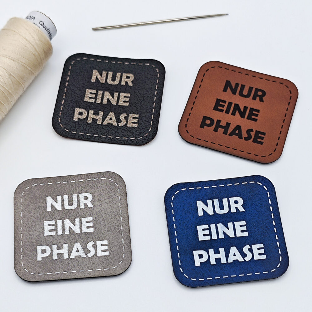 Kunstleder-Label Nur eine Phase in vier Farben