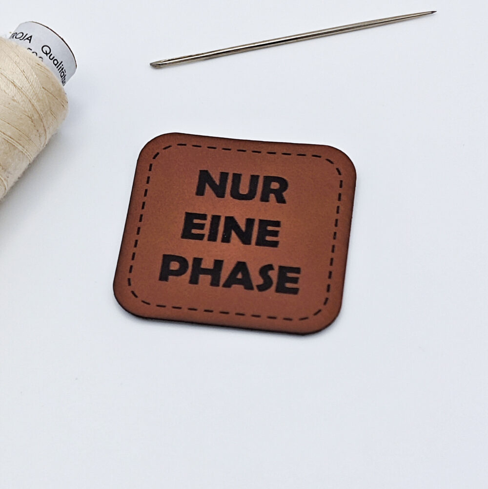 Kunstleder-Label Nur eine Phase Braun